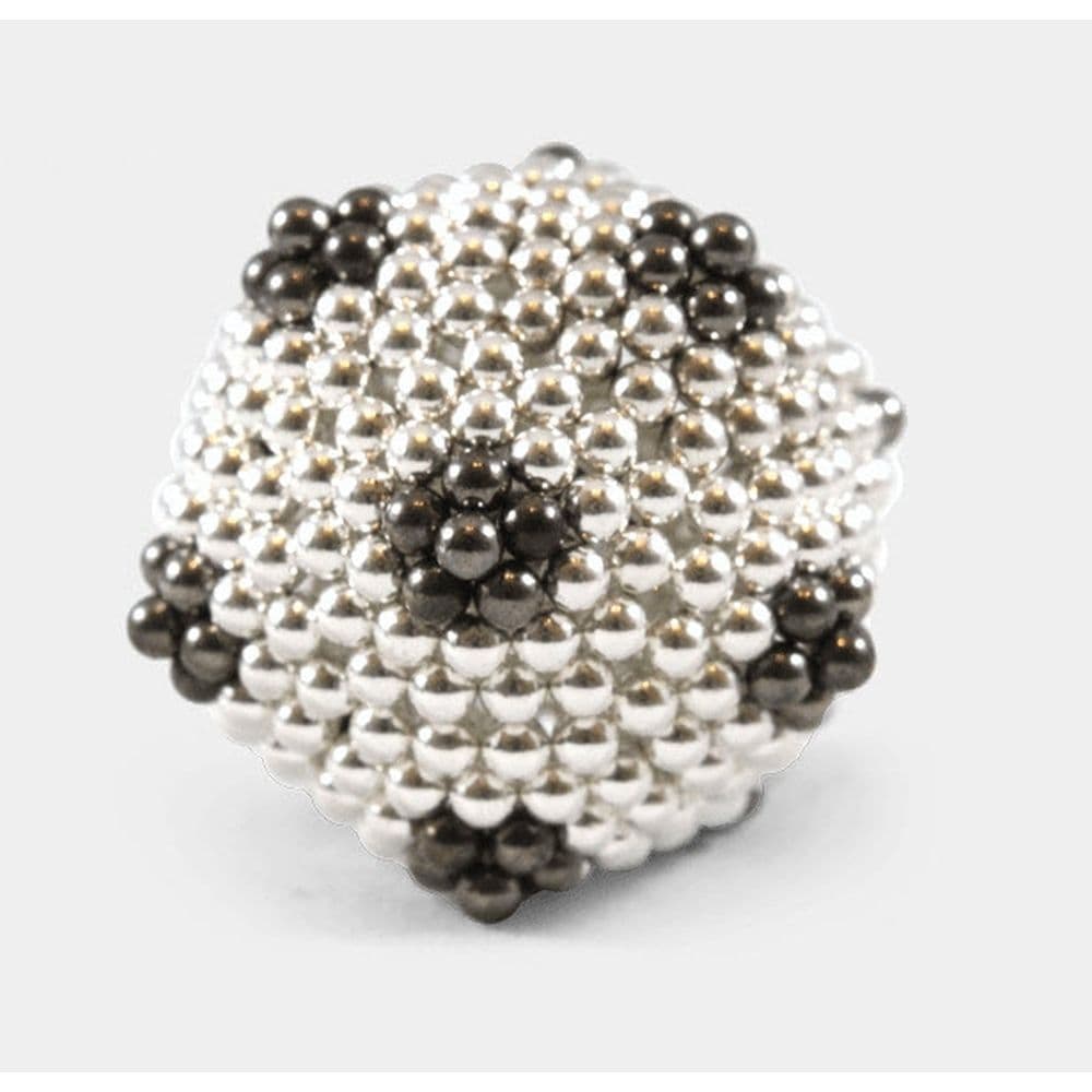 Speks Magnets Greyscale 3rd Product Detail  Image width="1000" height="1000"