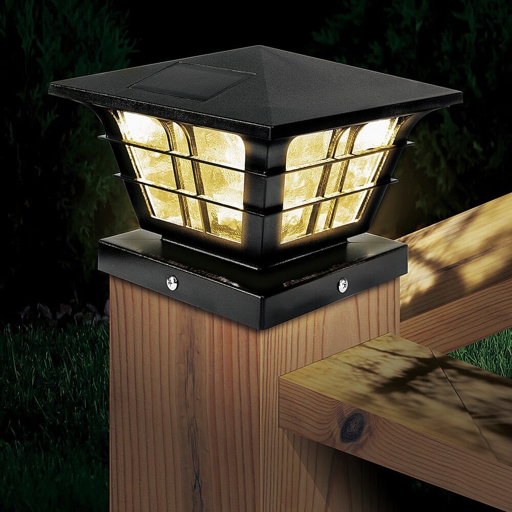 Outdoor Living Accents Craftsman Style Solar LED Post Cap Light