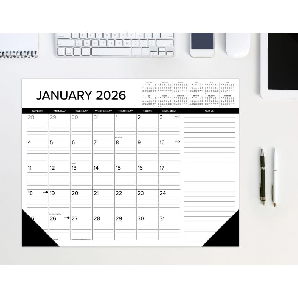Black and White Special Value 2026 Desk Pad First Alternate Image