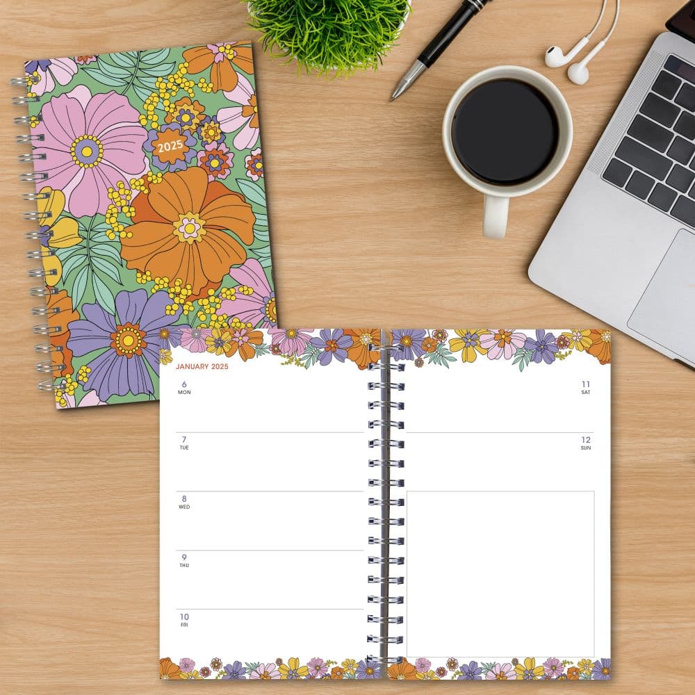 Designer Harvest Sunflowers 2025 Planner Fifth Alternate Image width=&quot;1000&quot; height=&quot;1000&quot;