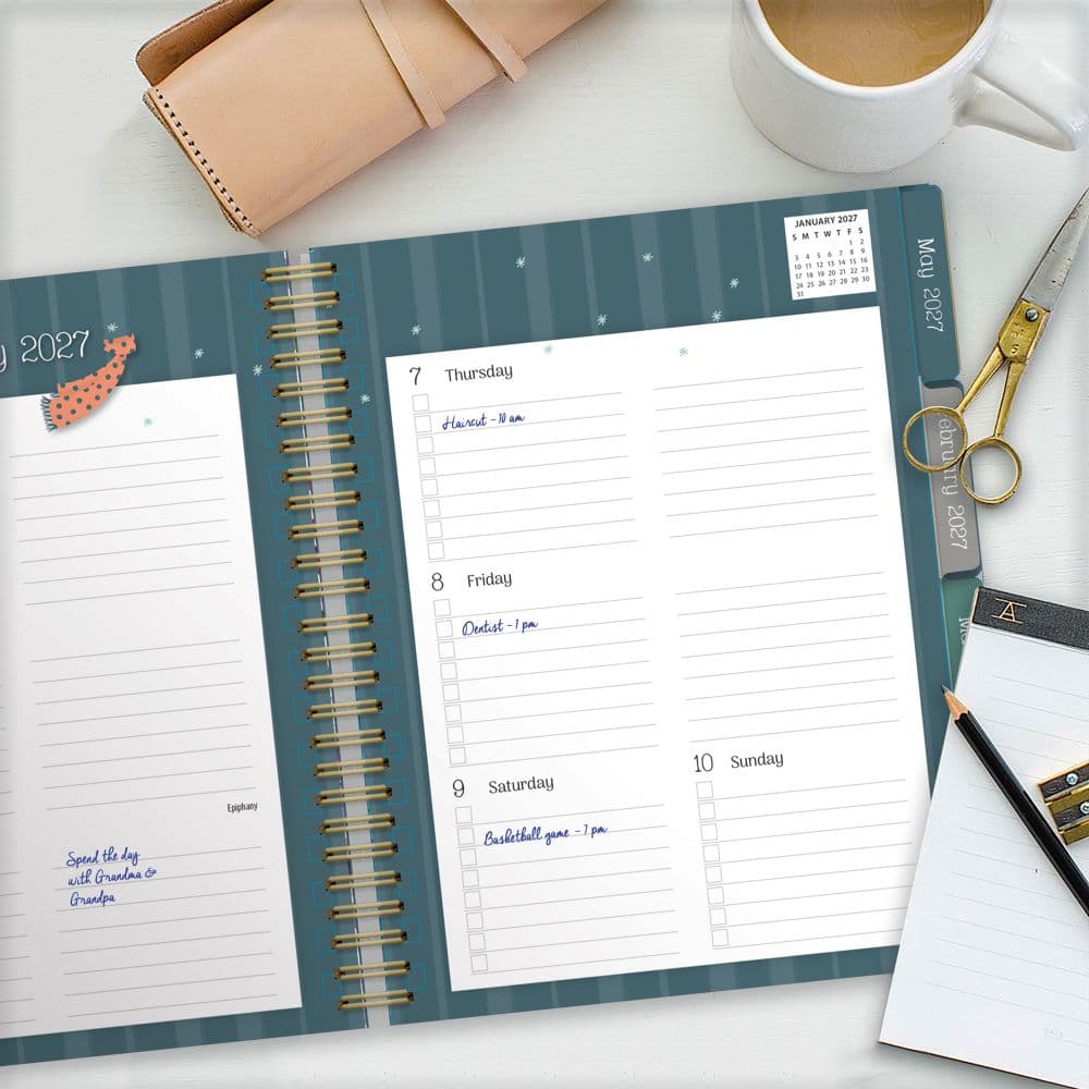 Moms 2027 Agenda Planner by Cindy Revell Fifth Alternate Image