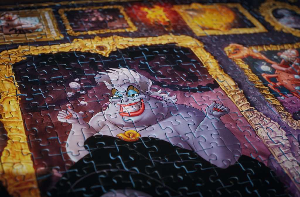 ursula 1000pc puzzle image 5 width="1000" height="1000"