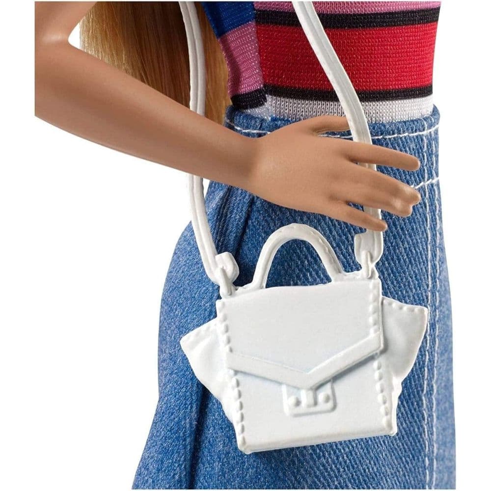 Barbie Doll with 11 Accessories Third Alternate Image