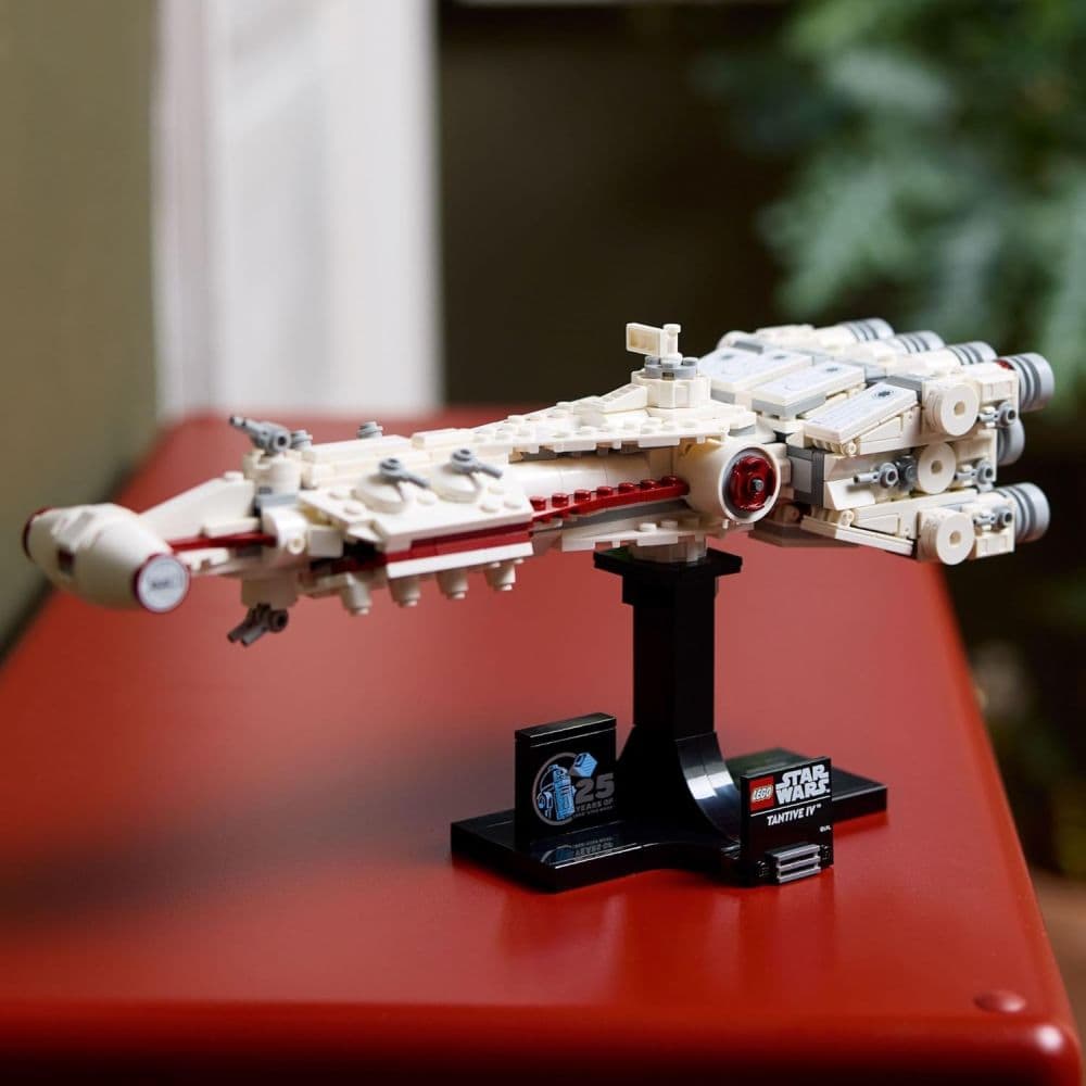 LEGO Star Wars: A New Hope Tantive IV Fourth Alternate Image