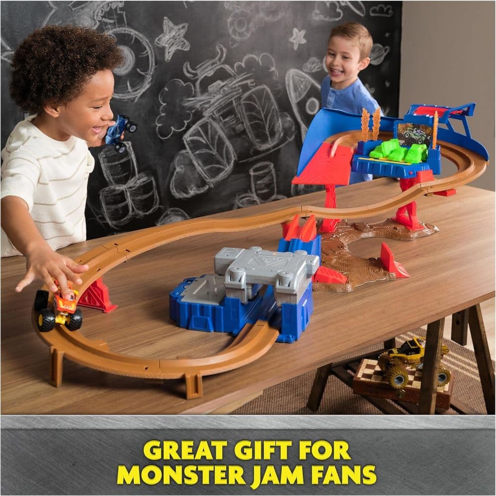 Monster Jam Booster Playset Sixth Alternate Image
