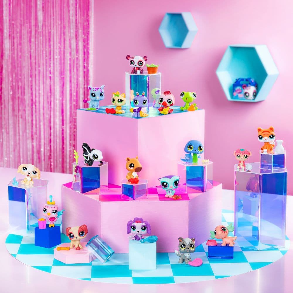 Littlest Pet Shop Surprise - Blind Box Sixth Alternate Image