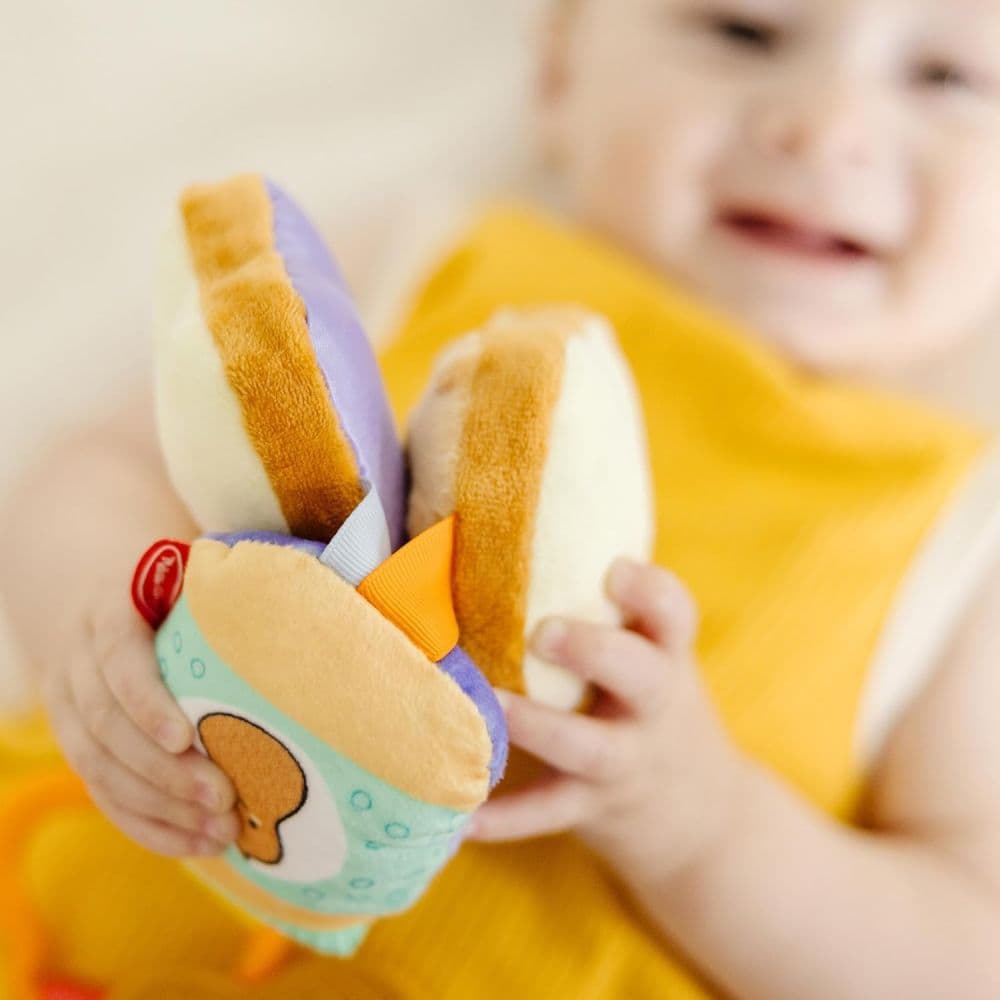 Melissa &amp; Doug PB&amp;J Sandwich Take Along Toy Third Alternate Image
