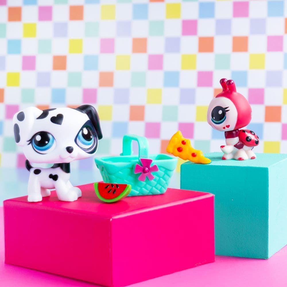 Littlest Pet Shop Pet Pairs - Styles May Vary Sixth Alternate Image