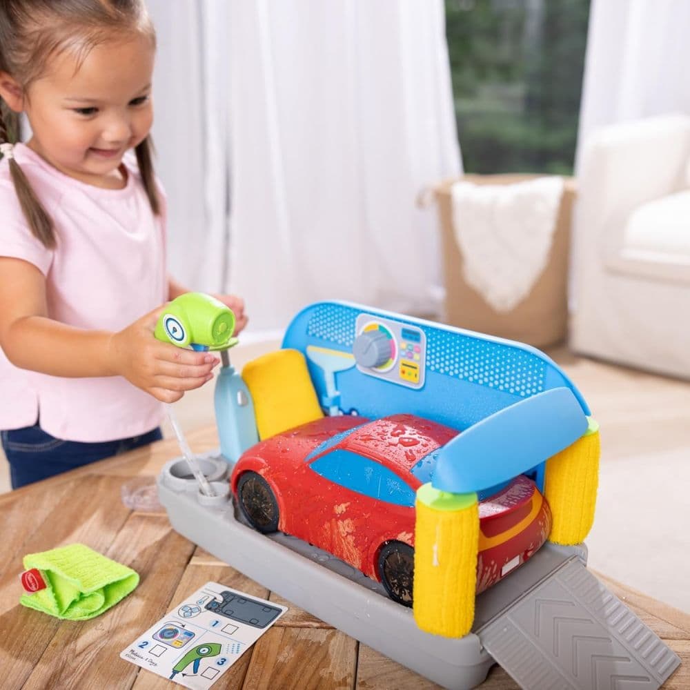 Spray &amp; Shine Car Wash Play Set Second Alternate Image