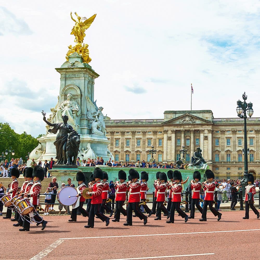 London 2027 Wall Calendar Fourth Alternate Image