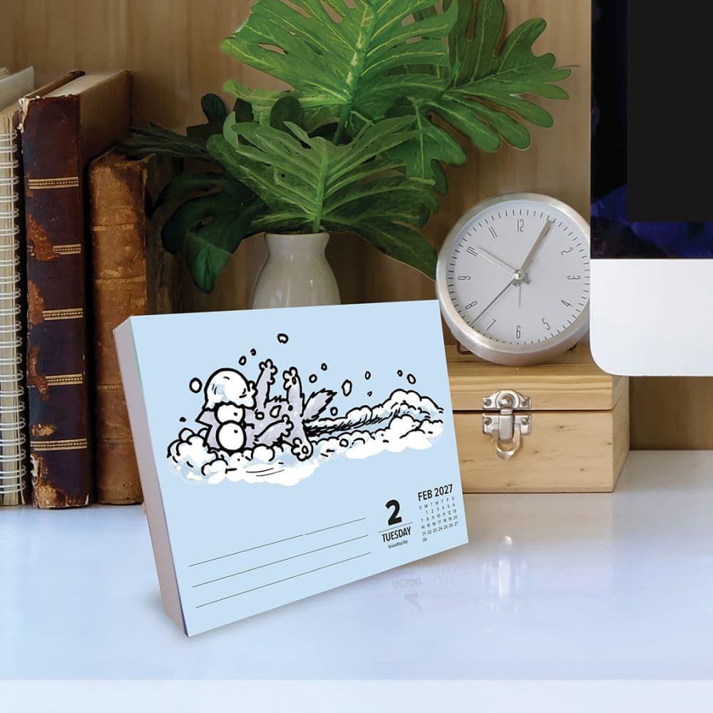 Simons Cat 2027 Desk Calendar Second Alternate Image