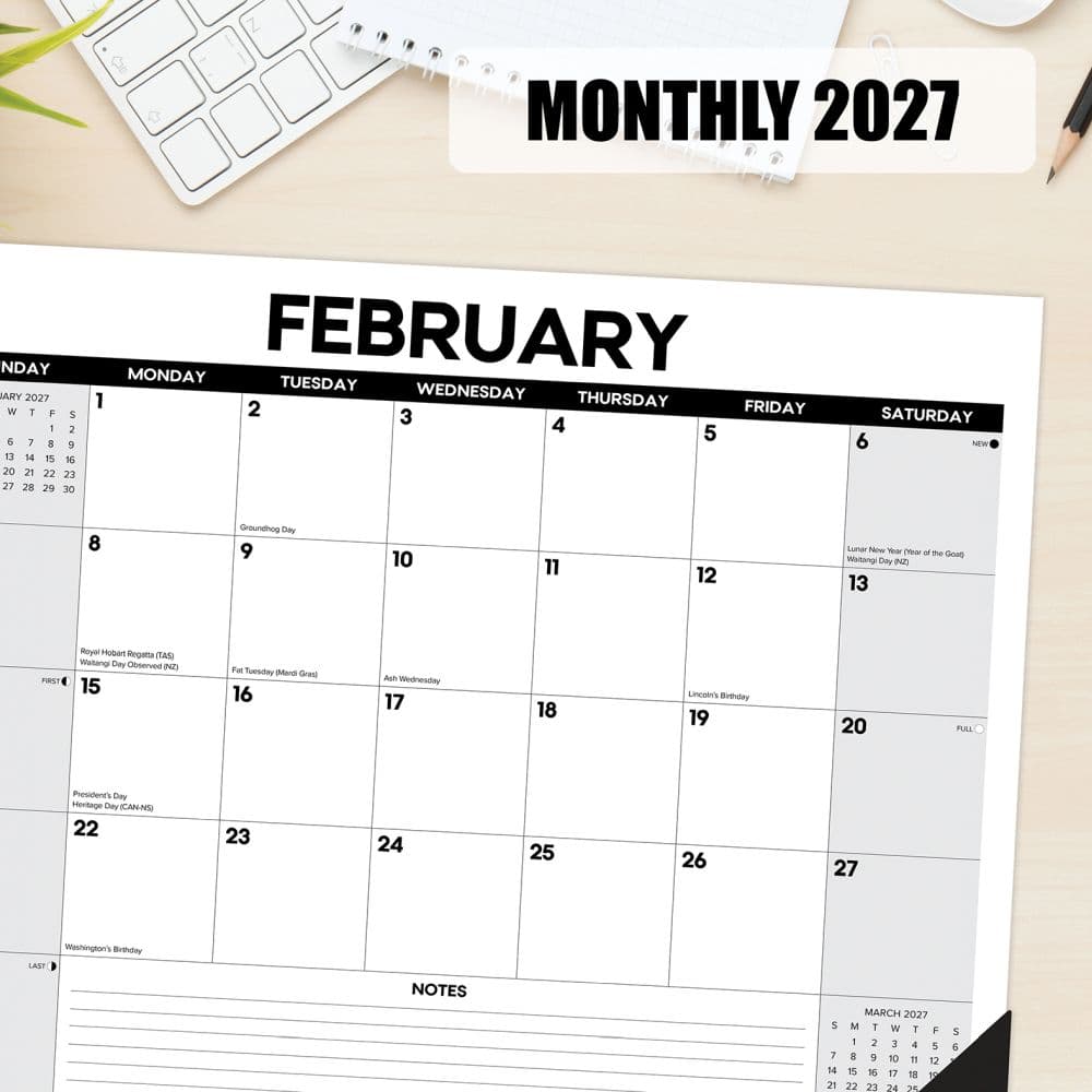 Basic 22x17 Lg 2027 Desk Pad Third Alternate Image