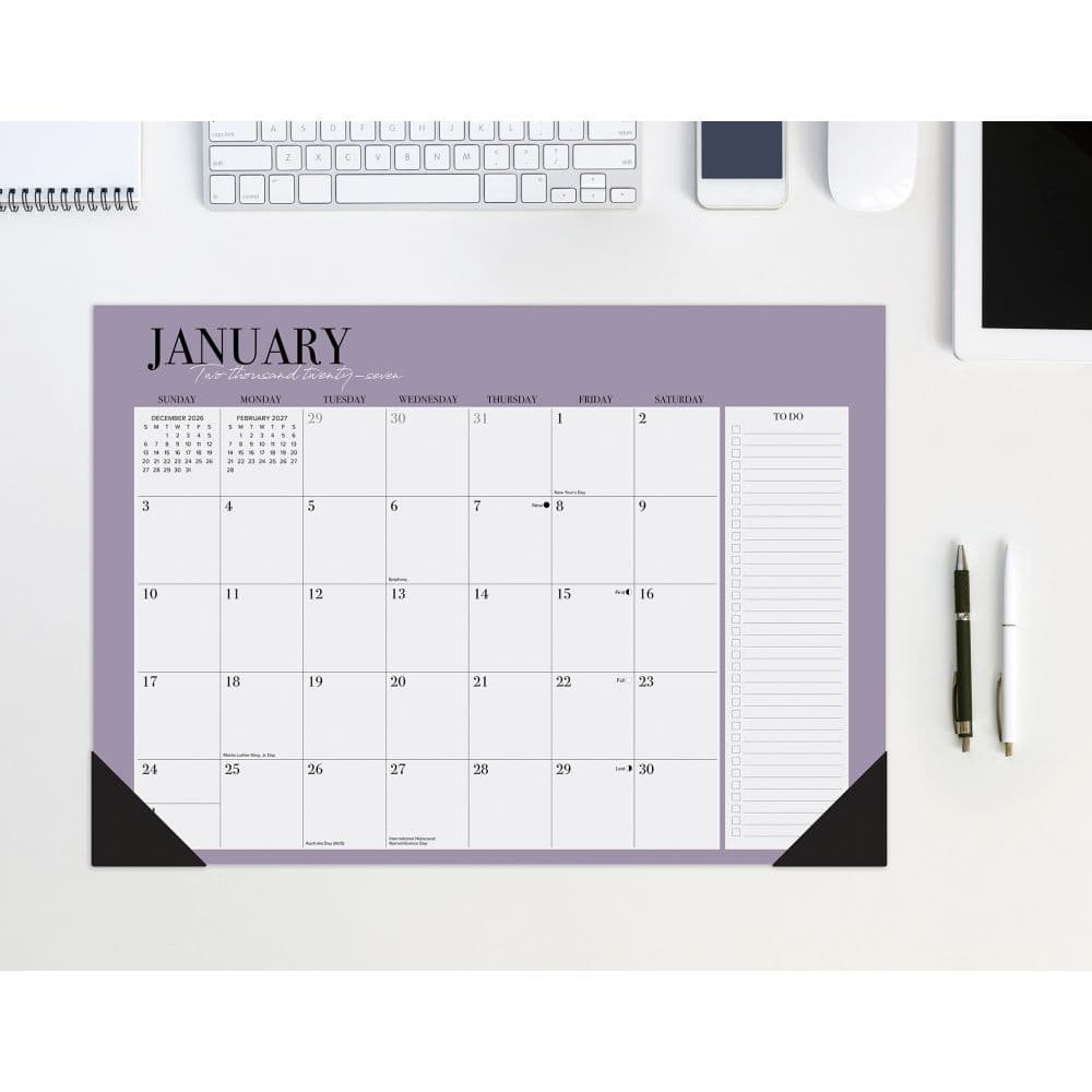Urban Chic 2027 Desk Pad Main Product Image