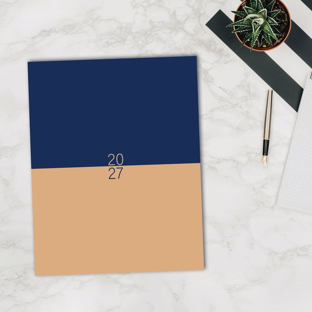 Bookshop Bliss Booklet 2027 Monthly Planner Fourth Alternate Image