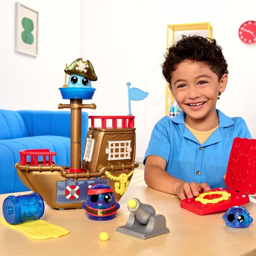 DohKins Pirate Ship and Pirate Play Set Third Alternate Image