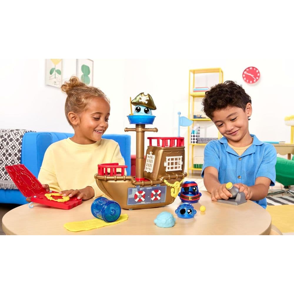 DohKins Pirate Ship and Pirate Play Set Fourth Alternate Image