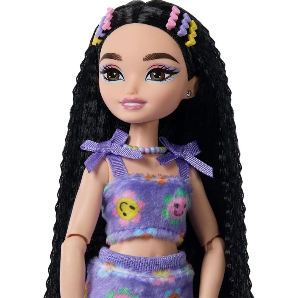 Barbie Dream Besties Skate Party Renee Roller Skating Doll Second  Alternate Image