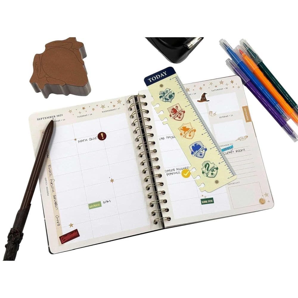 Harry Potter Hogwarts 2026 Student Planner First Alternate Image