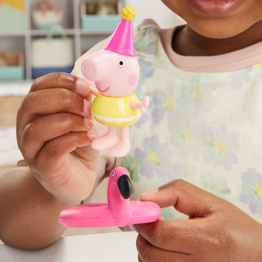 Peppa Pig Pool Party Set Second Alternate Image