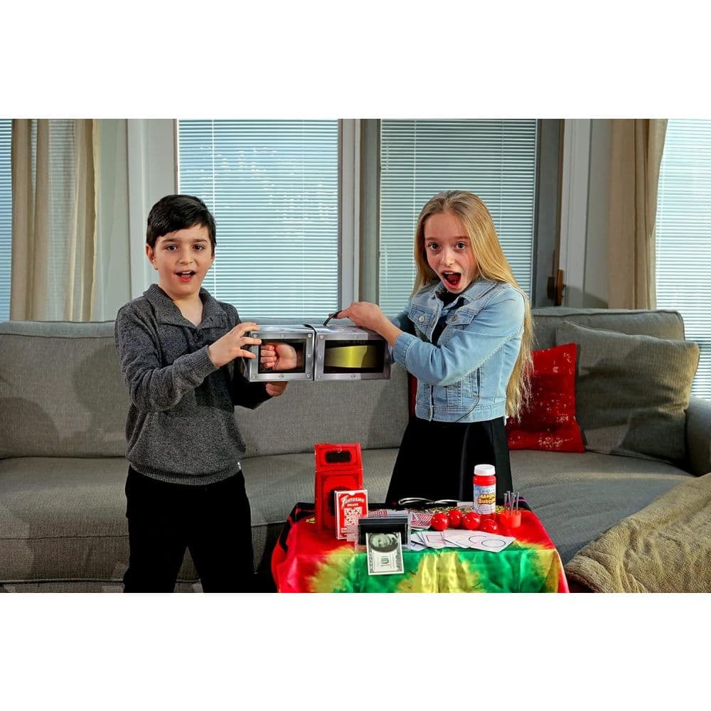 Magic Deluxe Grand Illusions Magic Set 200 Tricks Sixth Alternate Image