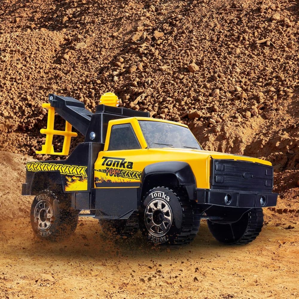 Tonka Tow Truck Second Alternate Image