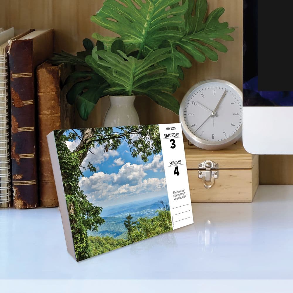 National Parks 2025 Desk Calendar