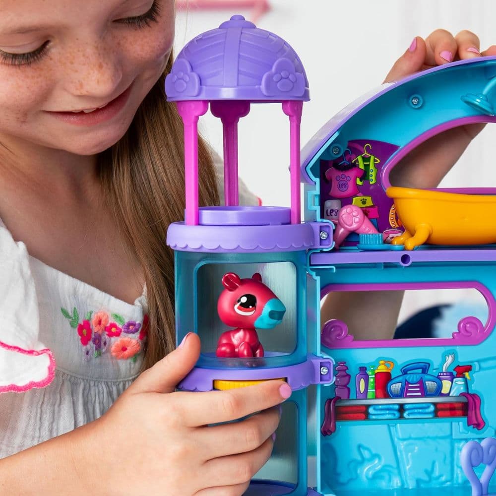 Littlest Pet Shop Playset Third Alternate Image