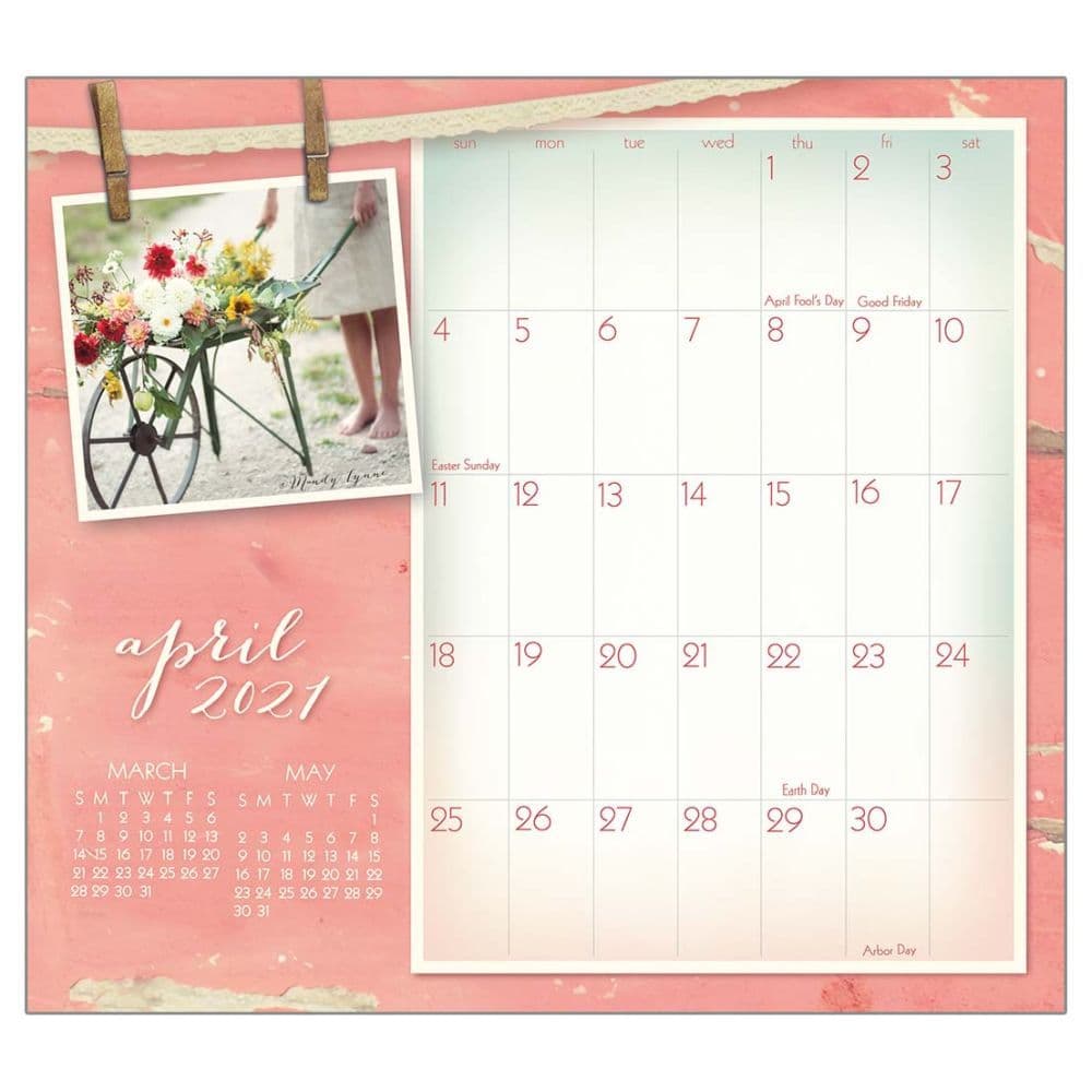 2021 Vintage Pink Magnetic Calendar