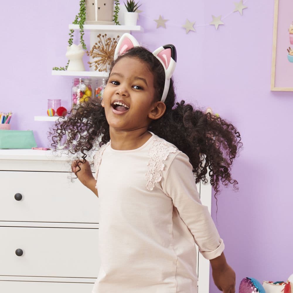 Gabbys Dollhouse Magical Musical Cat Ear Second Alternate Image