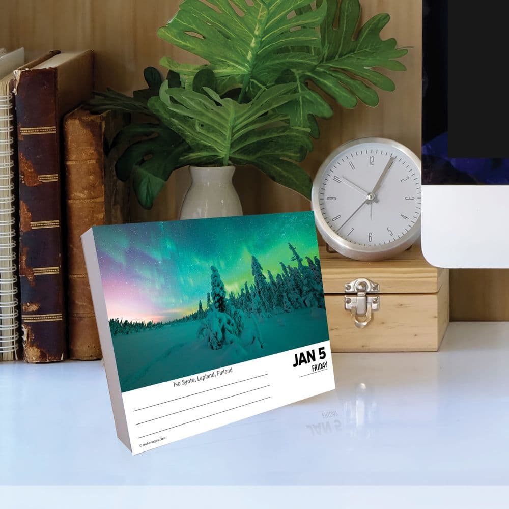 Wanderlust 2024 Desk Calendar