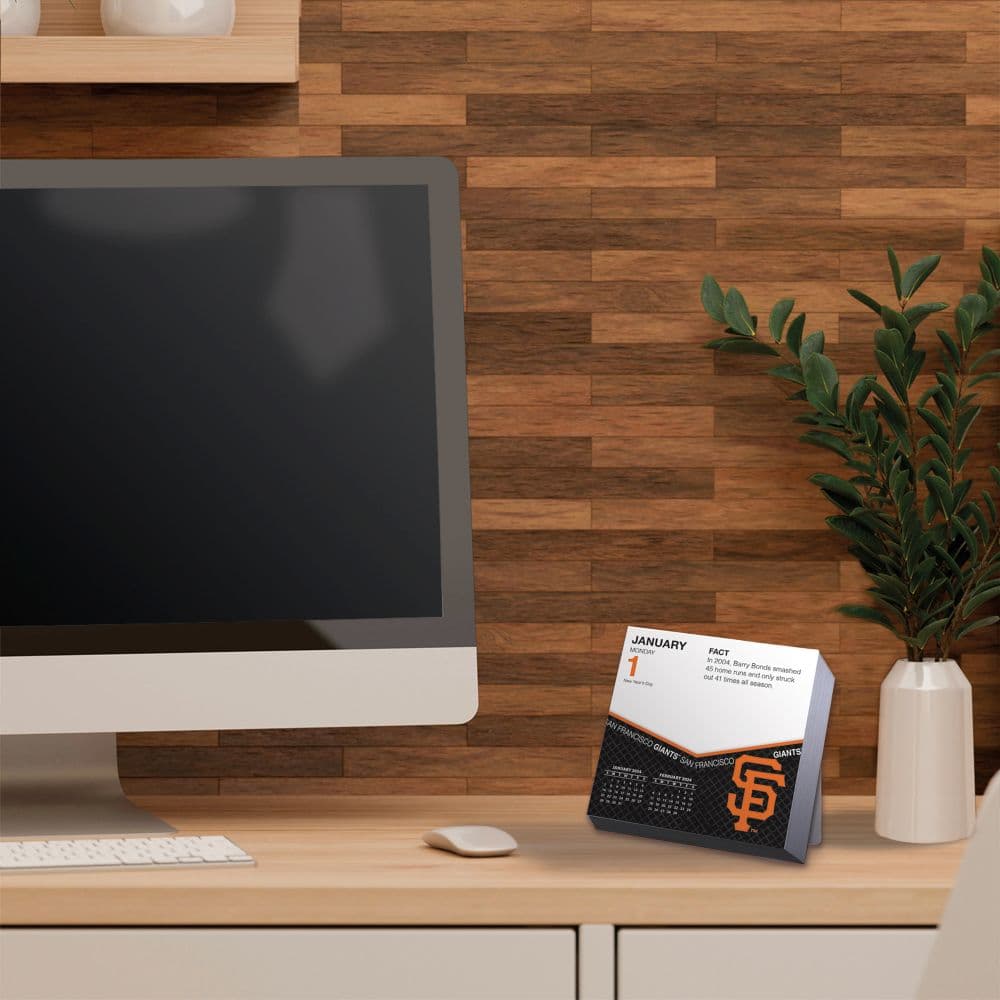 San Francisco Giants 2024 Desk Calendar