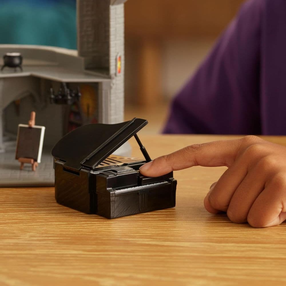 Super Mario Galaxy Movie Deluxe 12-inch Bowser Castle Playset Third Alternate Image