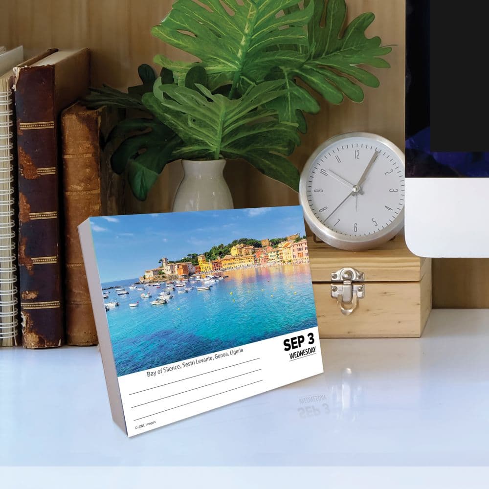 Italy 2025 Desk Calendar interior 1