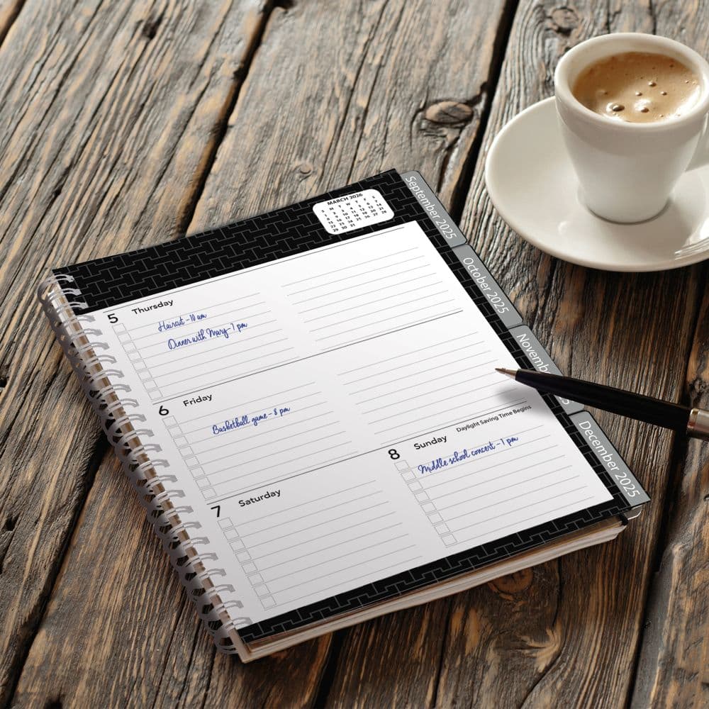 Executive Deluxe 2026 Planner_ALT5