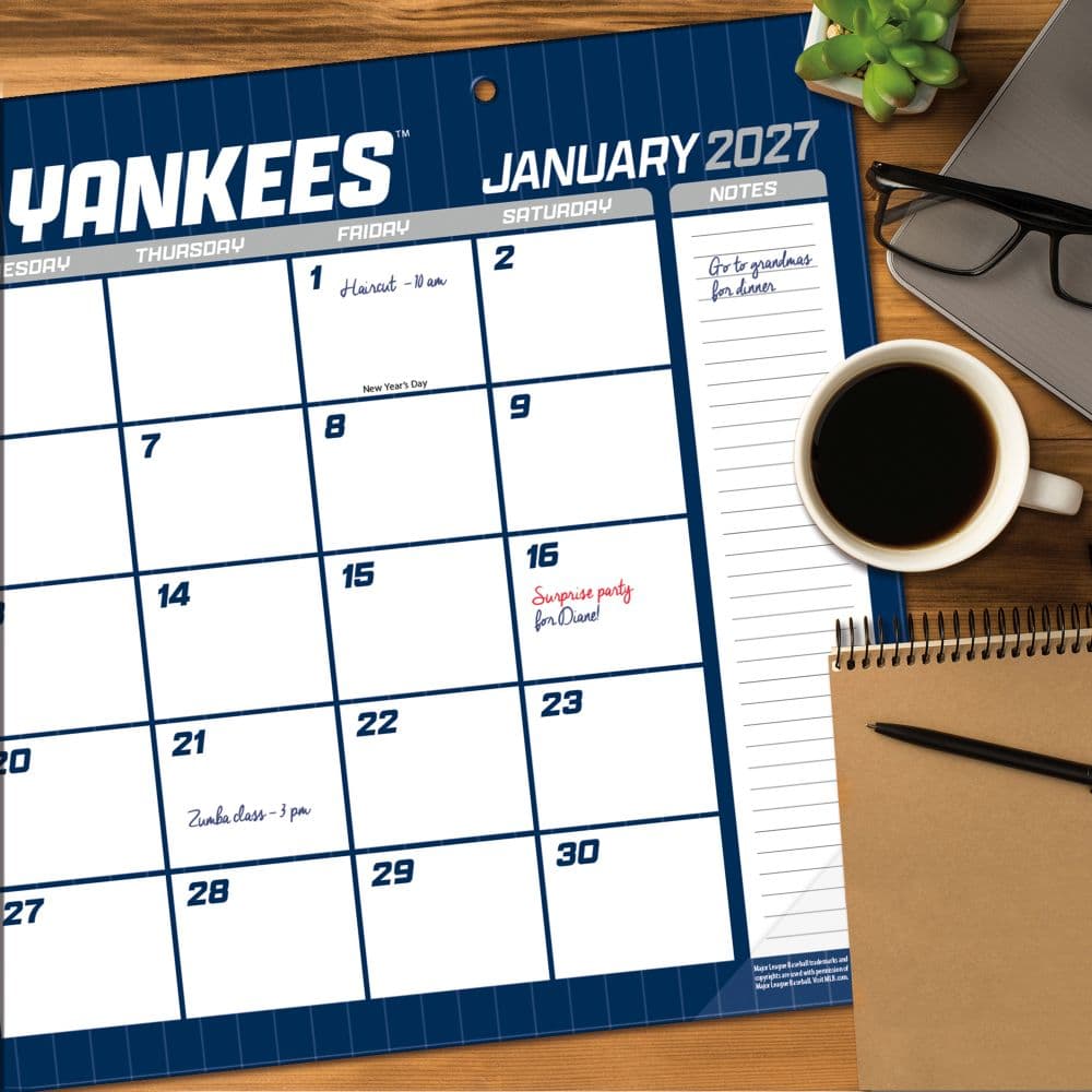 MLB New York Yankees Small 2027 Desk Pad Fourth Alternate Image