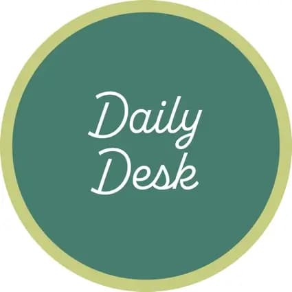 Discover daily desk calendars for your workspace