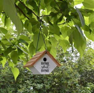 Thumbnail of the Natures Way® Farmhouse Wren House