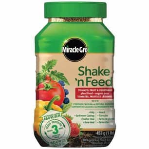Thumbnail of the Miracle-Gro Shake 'n Feed Tomato, Fruit & Vegetable Plant Food 10-5-15