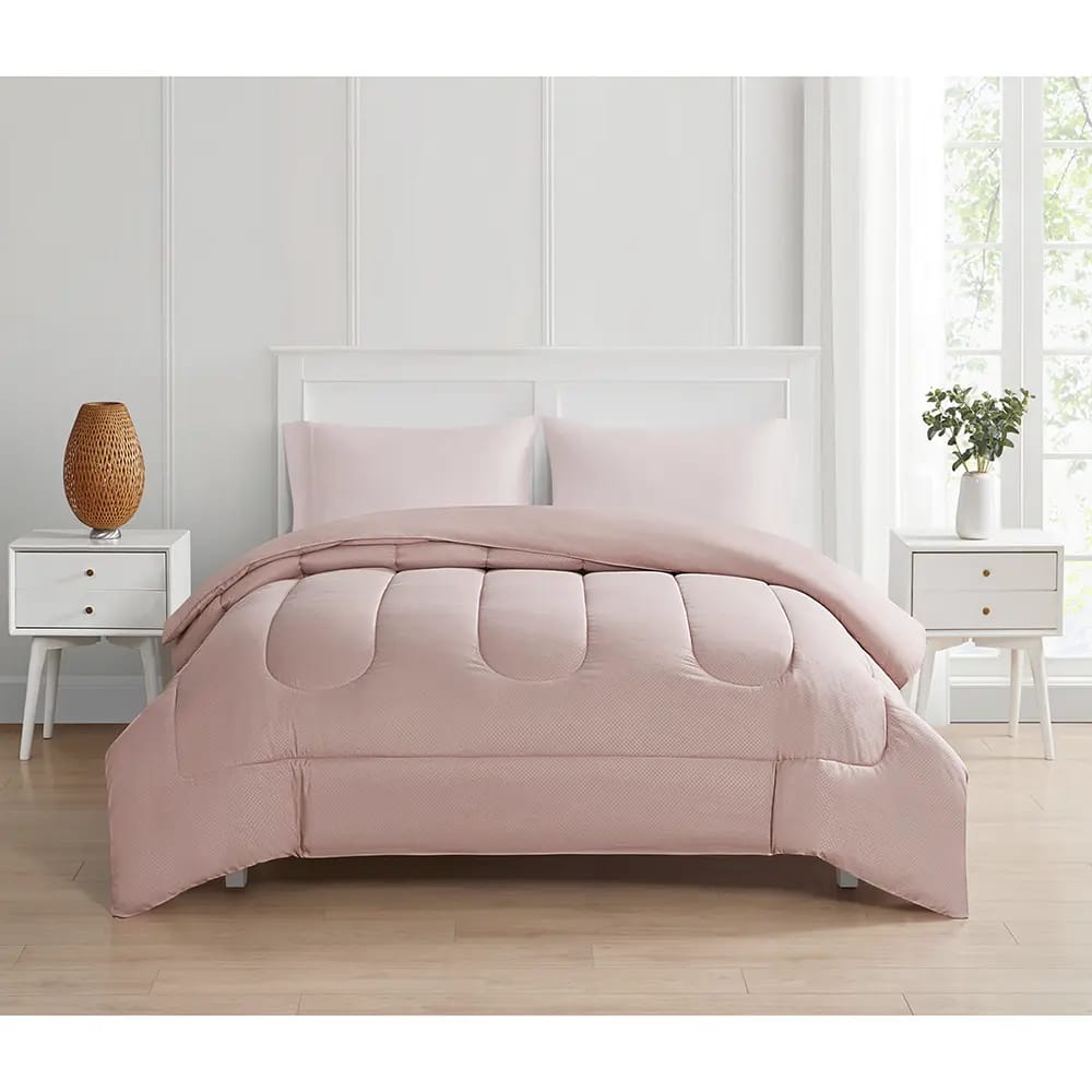 Bay & Mulberry Full/Queen Embossed Comforter