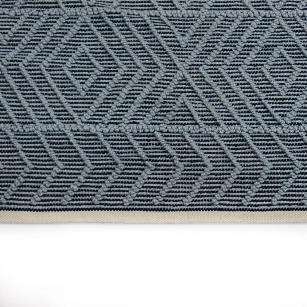 Hand Woven Polyester Indoor/Outdoor Rug, Navy, 5' x 7'