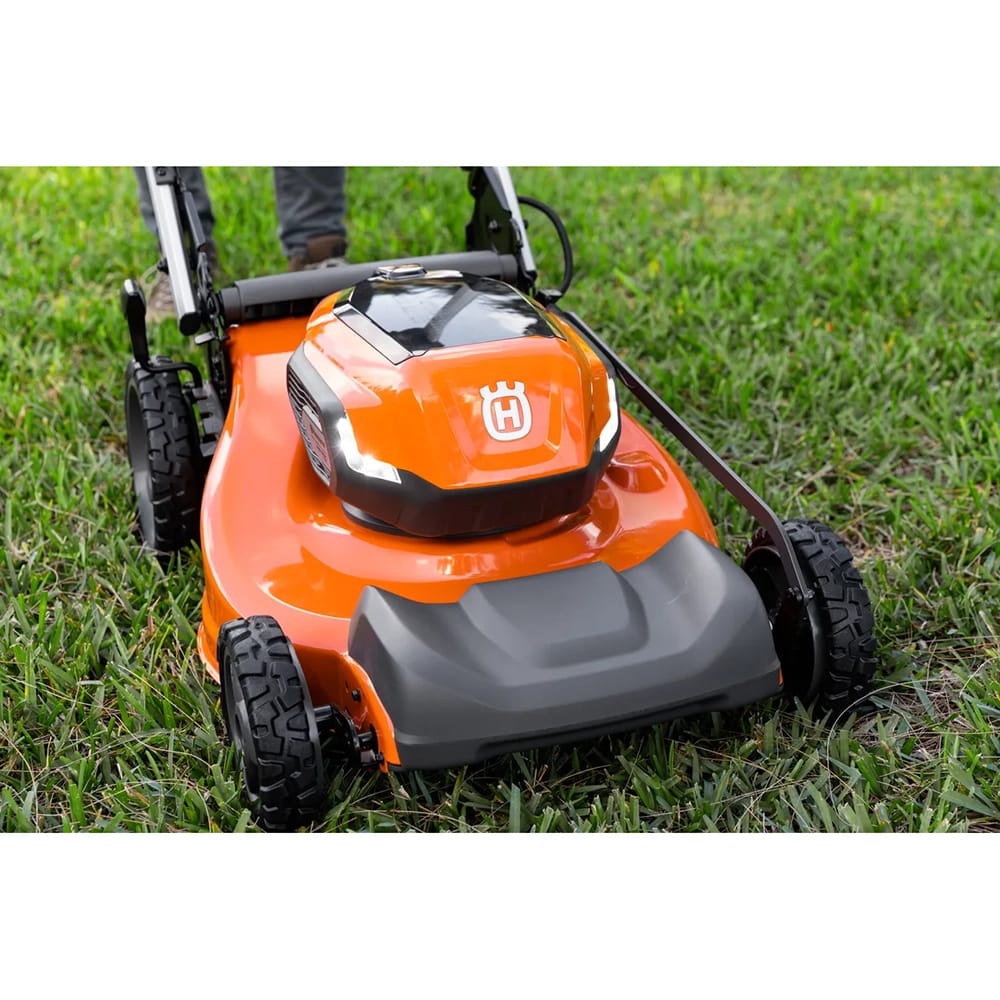 Husqvarna Lawn Xpert 21" Self-Propelled Lawn Mower, Orange