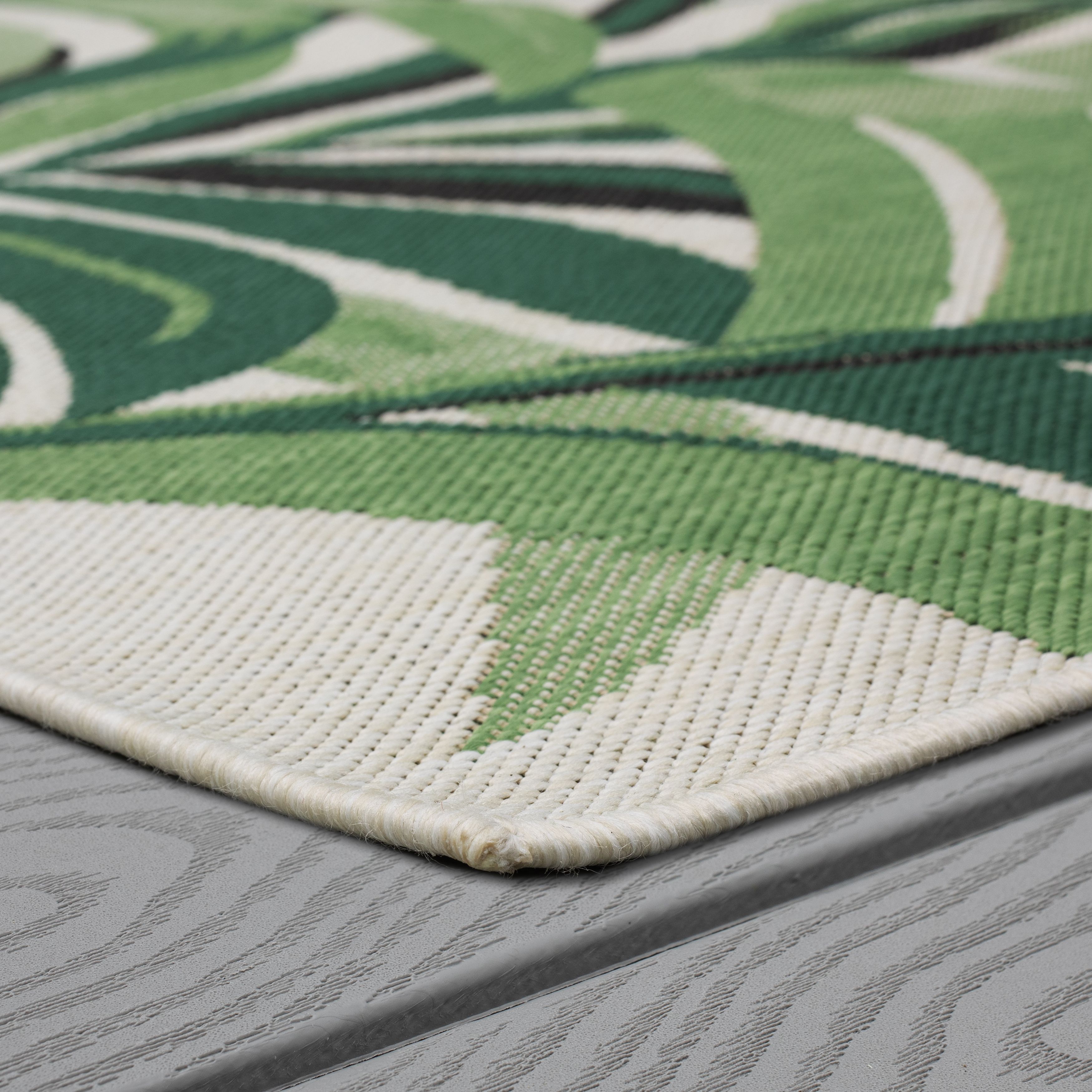 Mohawk Indoor/Outdoor Area Rug, Green Palms, 5'3" x 7'6"