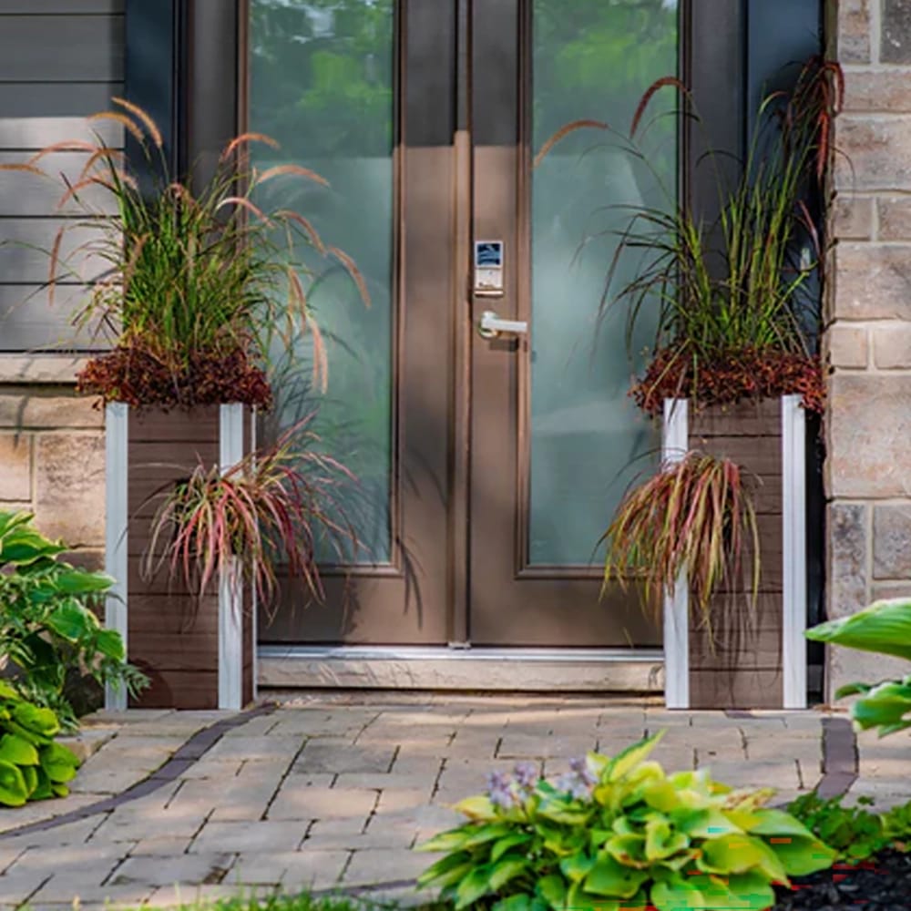 Vita Urbana Pillar Planter, Espresso