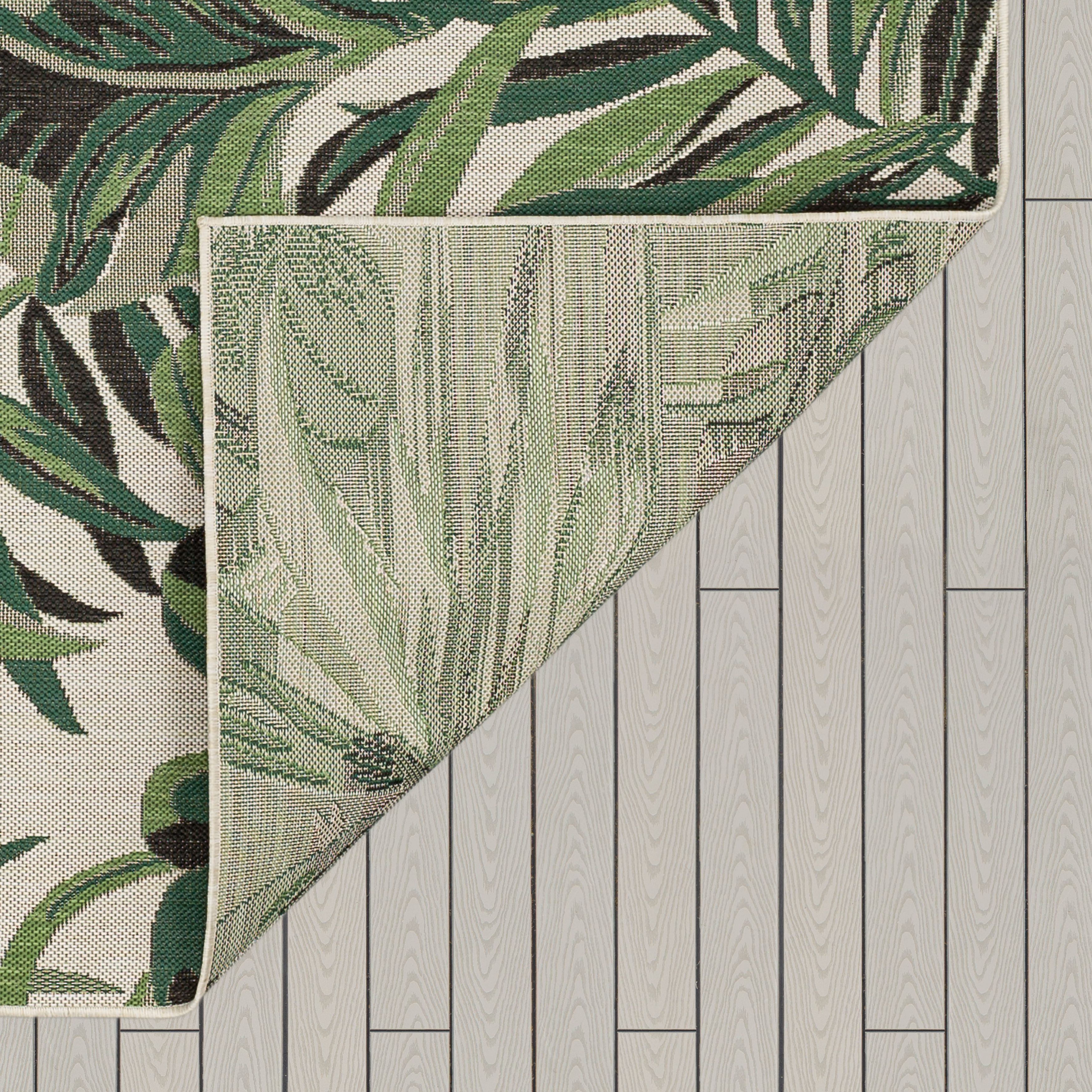 Mohawk Indoor/Outdoor Area Rug, Green Palms, 5'3" x 7'6"