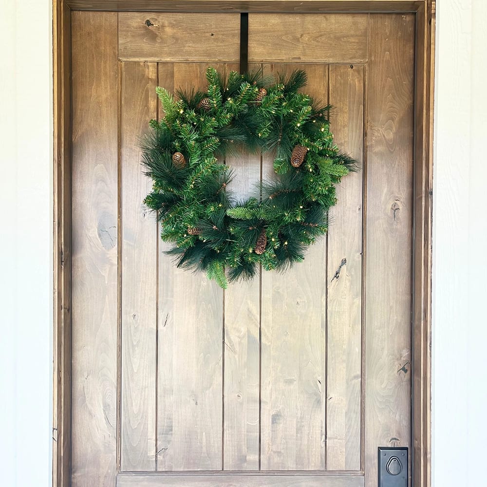 Famous Brand 24" Pre-Lit Carolina Pine Artificial Wreath