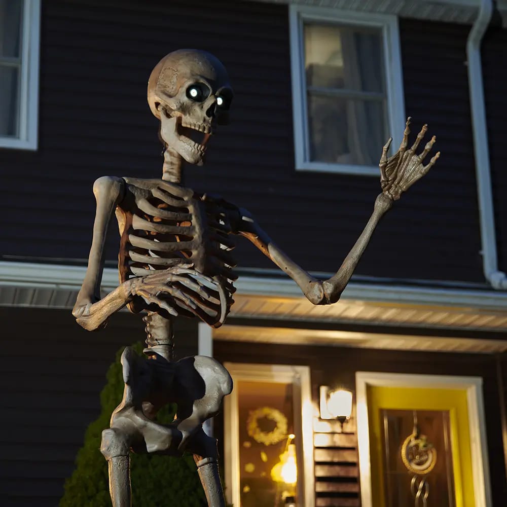 Skully the 8ft. Animatronic Skeleton