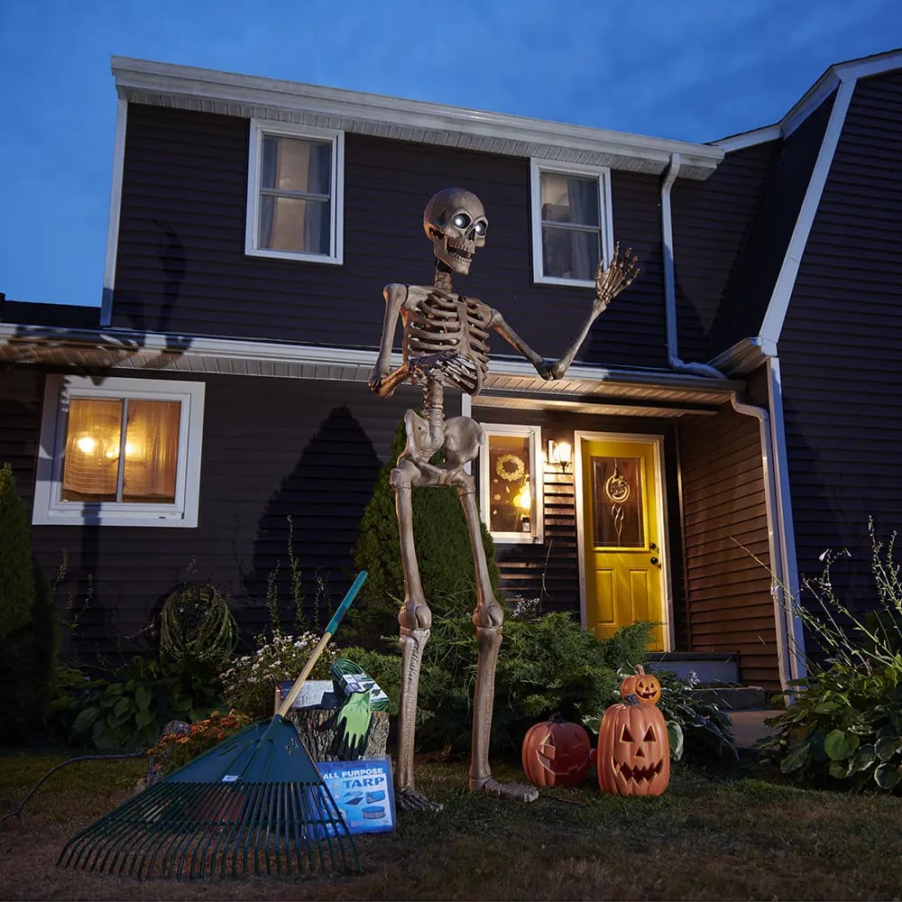 Skully the 8ft. Animatronic Skeleton