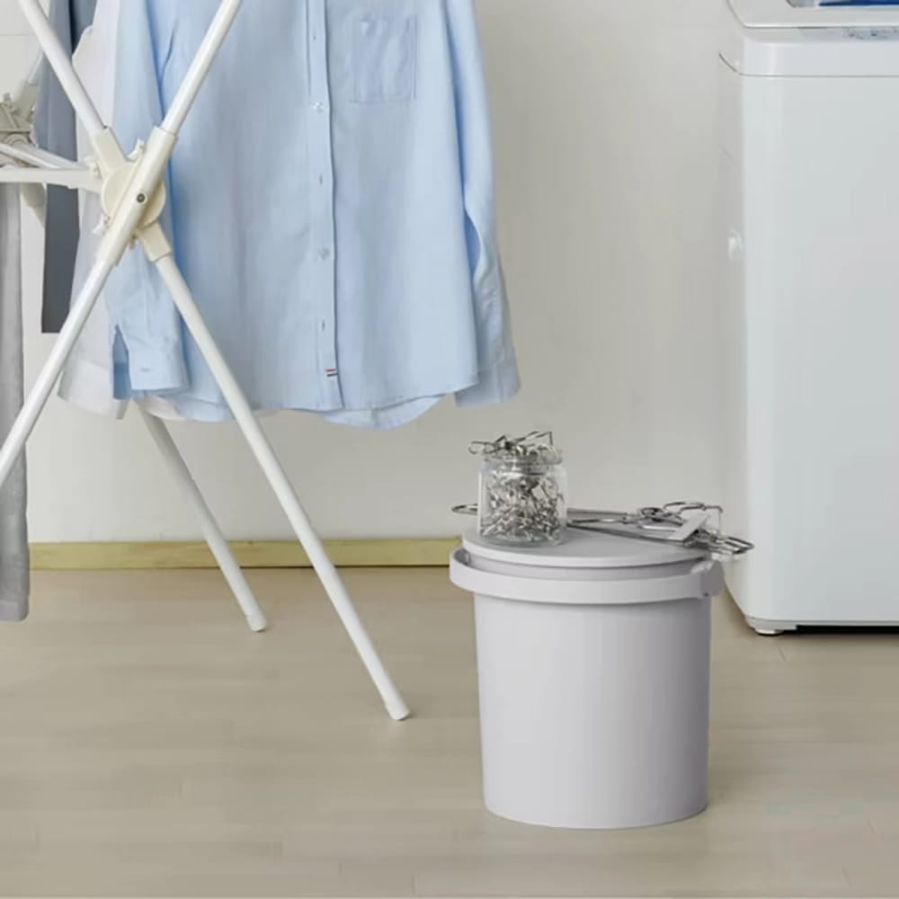 JEJ Astage 2.6 Gallon Sturdy Bucket with Lid, Light Gray