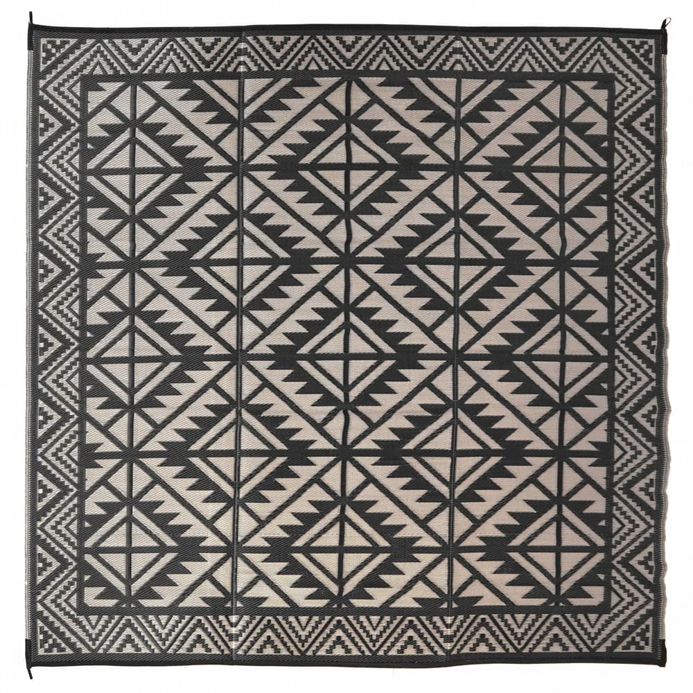 Aurora 9'x9' Reversible Patio Rug