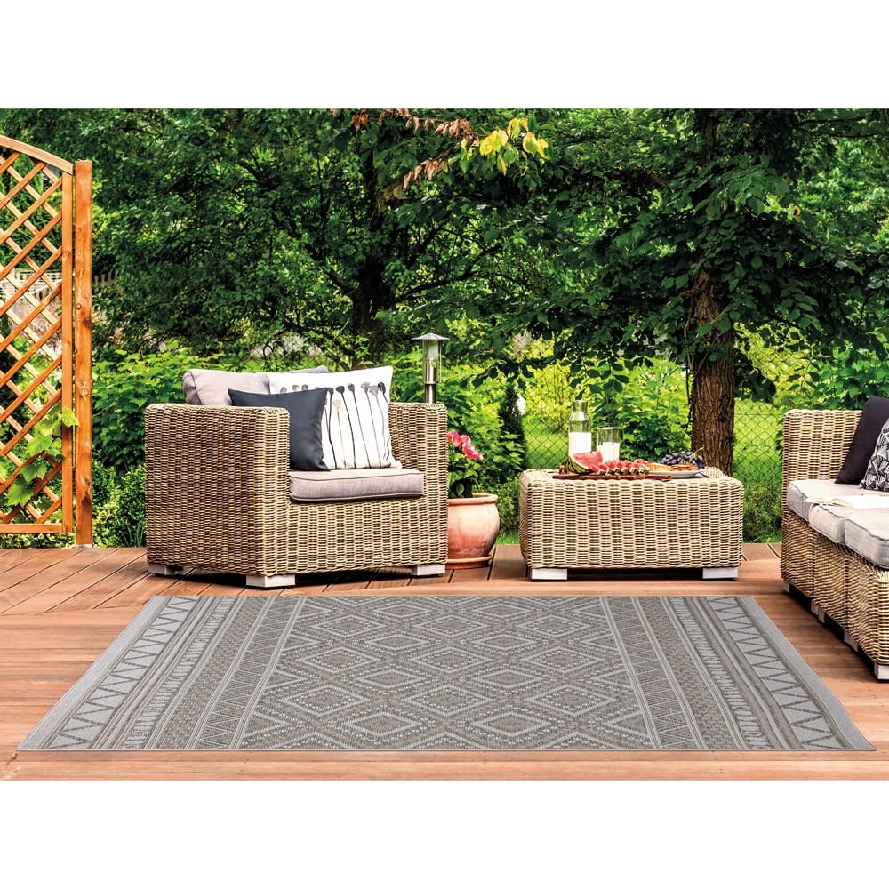 Oasis Premium Indoor/Outdoor Area Rug, 5'3" x 7'3"